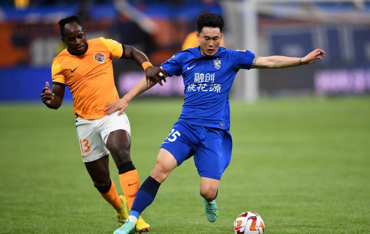 武汉三镇训练开放日，窗口期调整名单引欢呼，意甲在即，阵容厚度经受考验的简单介绍-ayx