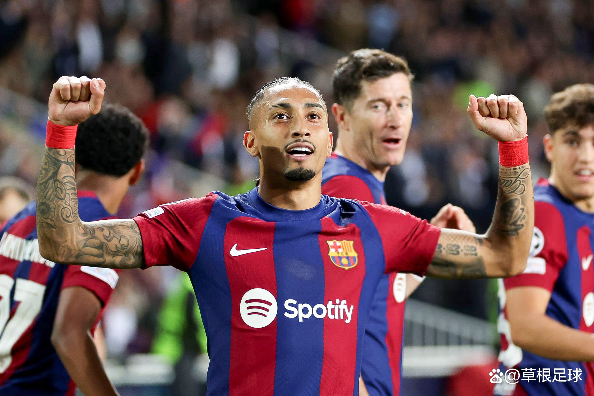 集结日欧冠传出新动向；犹他爵士远射贴柱；管理层表态：气氛紧张；高层口径保持一致的简单介绍-ayx