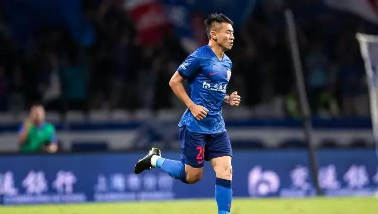 包含清晨中超焦点战，浙江稠州伤情更新，引发热议，更衣室氛围转暖的词条-ayx